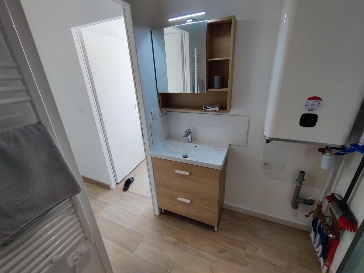 Appartement T3 PLUME Hyper centre d'ERNÉE Exterior foto